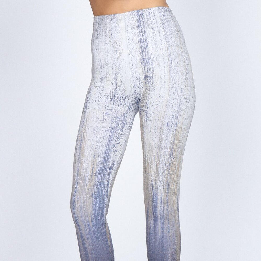 New M. Rena Subtle Rising Streaks Print Leggings. One Size